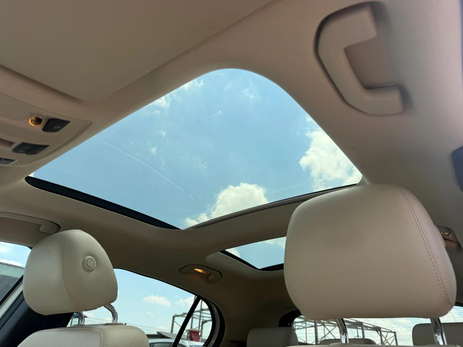 Mercedes-Benz GLA 220 (KATO НОВА)^(4-MATIC), снимка 12 - Автомобили и джипове - 54157145