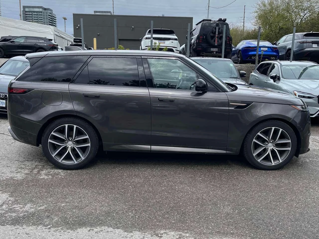 Land Rover Range Rover Sport | Dynamic SE | 360 | ПАНОРАМА | ОБДУХВАНЕ | , снимка 3 - Автомобили и джипове - 54452660