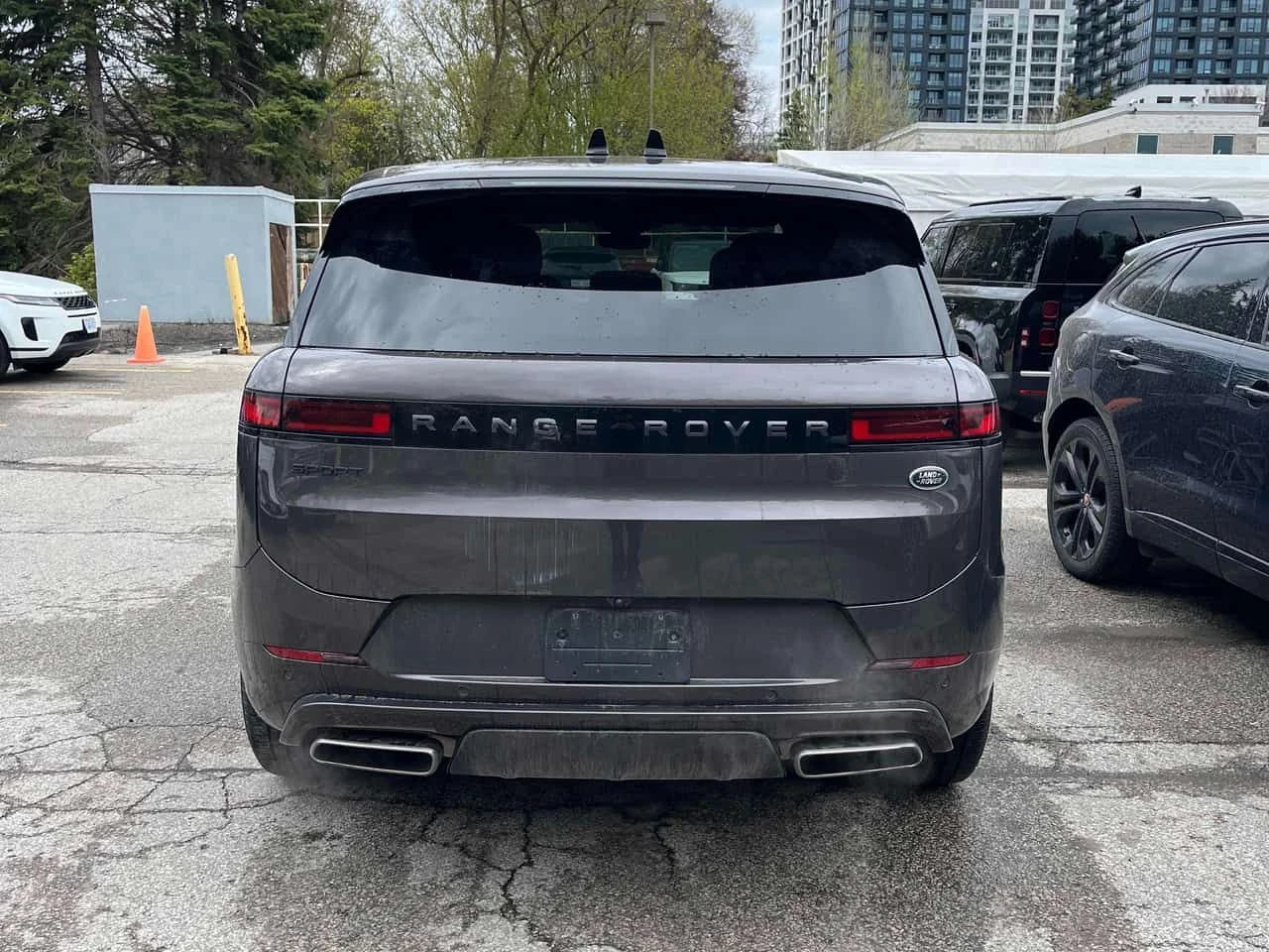 Land Rover Range Rover Sport | Dynamic SE | 360 | ПАНОРАМА | ОБДУХВАНЕ | , снимка 4 - Автомобили и джипове - 54452660