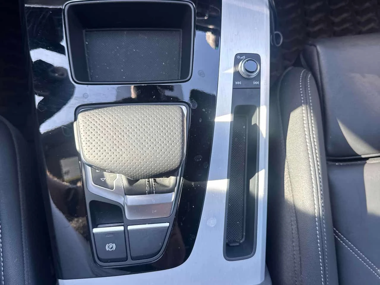 Audi Q5 | Technik | DISTRONIC | 360 | B&O | CARFAX | , снимка 12 - Автомобили и джипове - 54794574