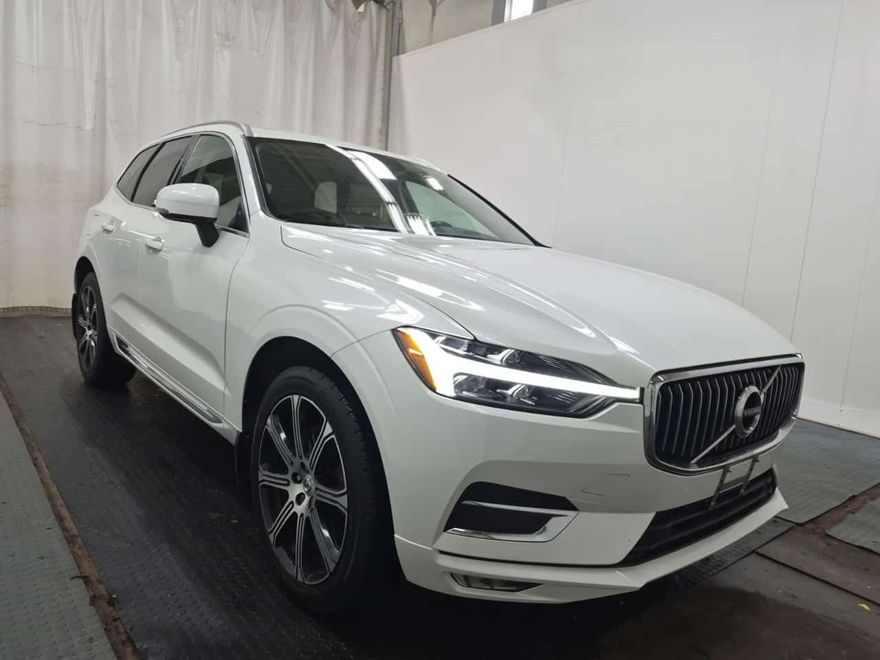 Volvo XC60 * INSCRIPTION * CARFAX * Без инциденти * , снимка 2 - Автомобили и джипове - 54915911