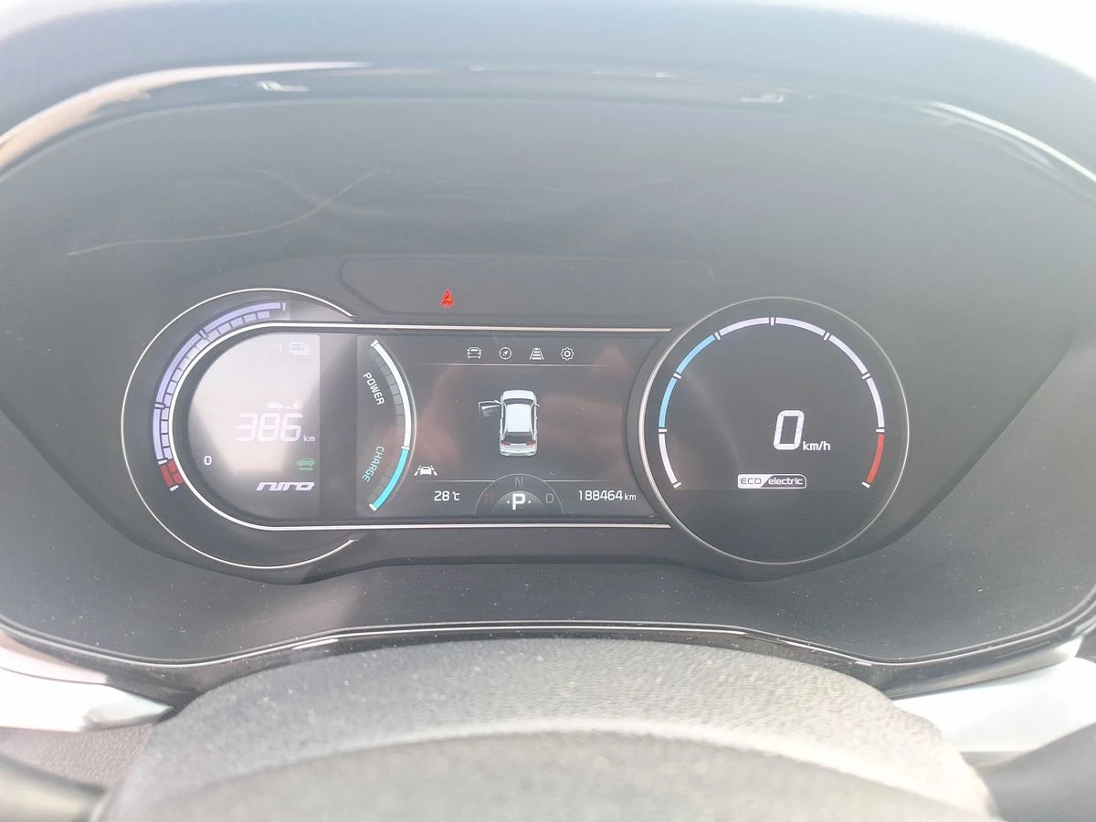 Kia Niro ОЧАКВАН ВНОС СМЯНА НА ЦВЯТ 1000евро, снимка 12 - Автомобили и джипове - 55055487