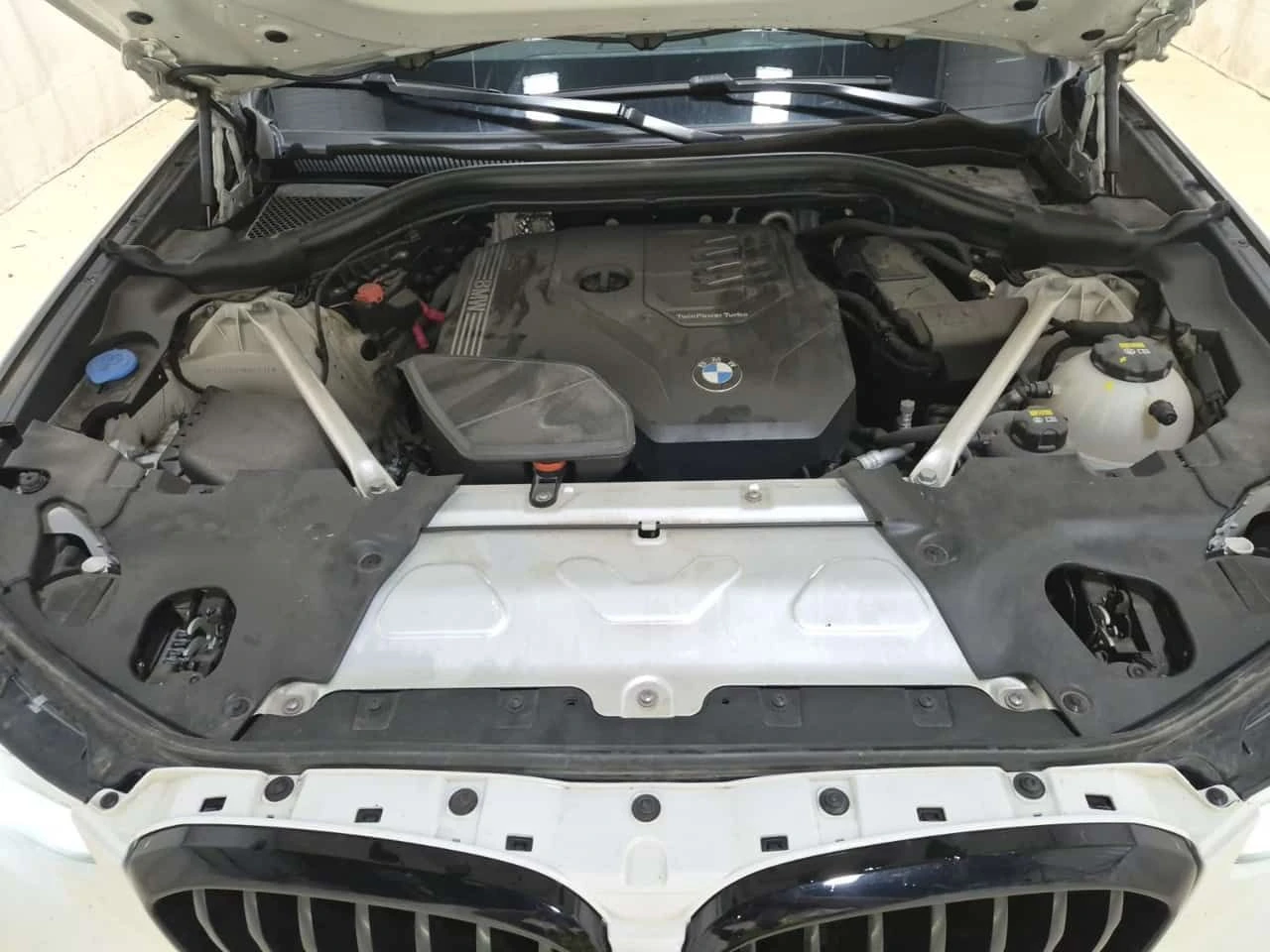 BMW X4  xDrive30i / HUD / HARMAN KARDON / 360 / RED INT , снимка 15 - Автомобили и джипове - 55464511