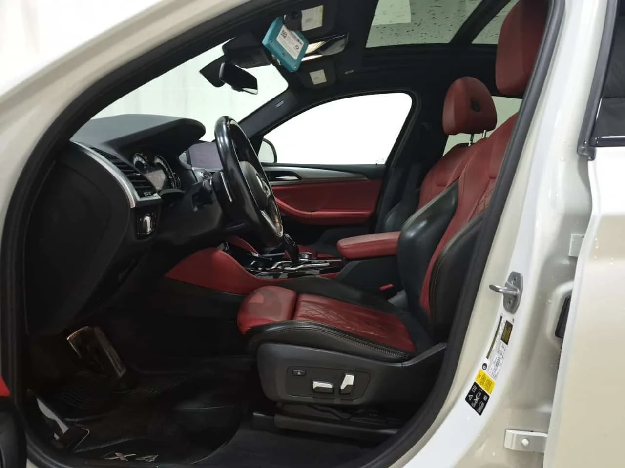BMW X4  xDrive30i / HUD / HARMAN KARDON / 360 / RED INT , снимка 8 - Автомобили и джипове - 55464511