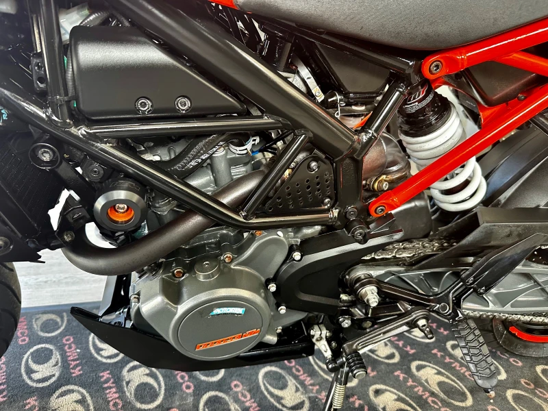 Ktm Duke 125i ABS/LED А1 2018г., снимка 9 - Мотоциклети и мототехника - 44878030