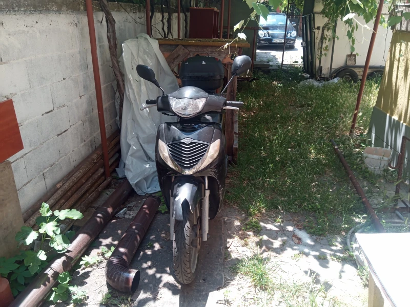 Honda Sh, снимка 2 - Мотоциклети и мототехника - 52860095