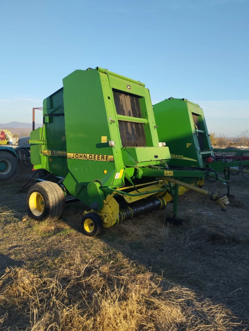 Балировачка John Deere 590, снимка 1 - Селскостопанска техника - 48132898