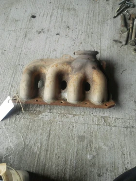 Изпускателен колектор Ситроен Ксара Пикасо 2.0Б