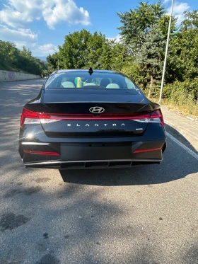 Hyundai Elantra | Mobile.bg    12