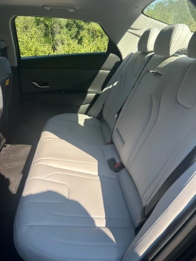 Hyundai Elantra | Mobile.bg    9