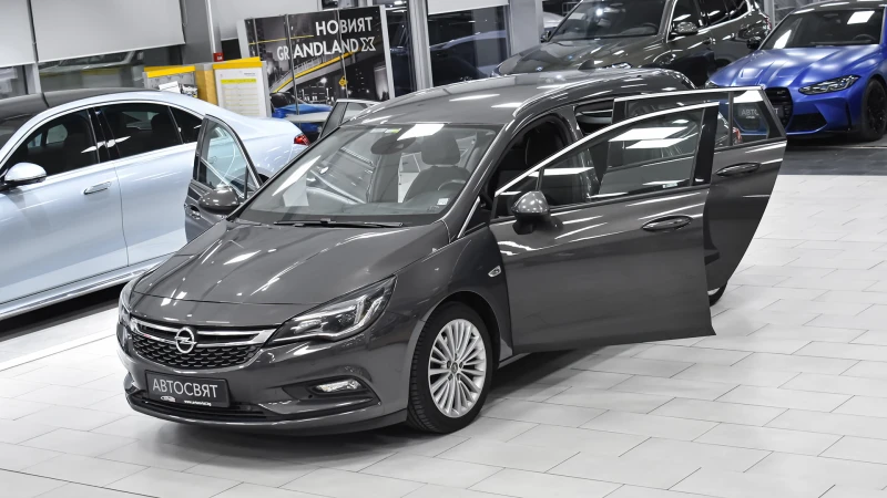 Opel Astra Sports Tourer 1.6d Innovation, снимка 1 - Автомобили и джипове - 47891835