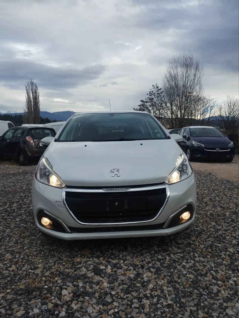 Peugeot 208, снимка 1 - Автомобили и джипове - 48445875