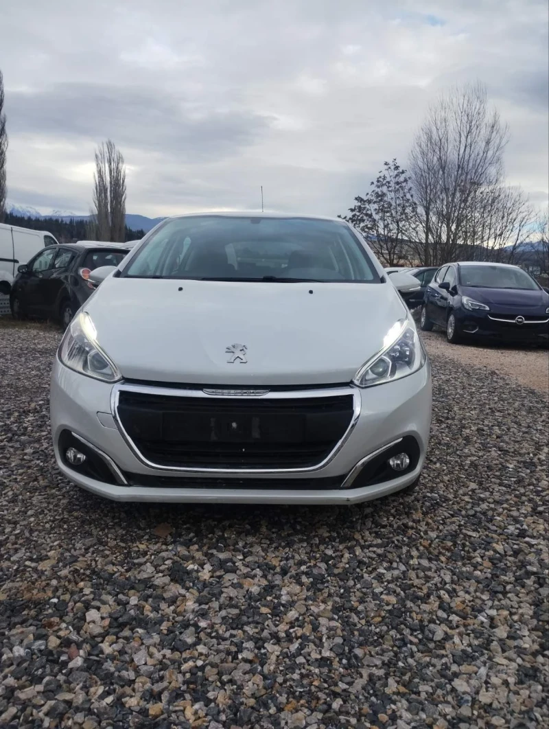 Peugeot 208, снимка 2 - Автомобили и джипове - 48445875