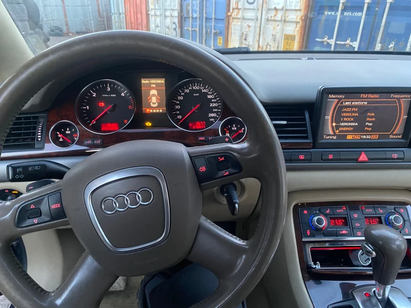 Audi A8, снимка 5 - Автомобили и джипове - 48852529