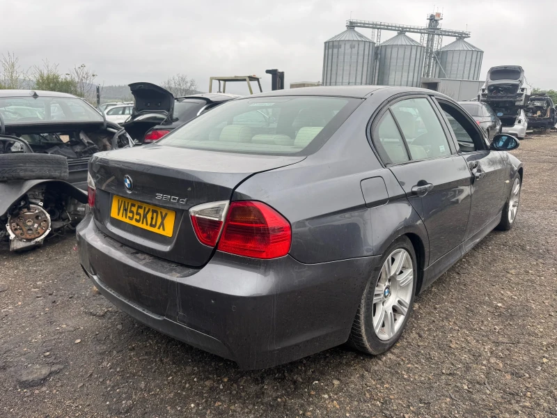 BMW 320, снимка 4 - Автомобили и джипове - 52349343