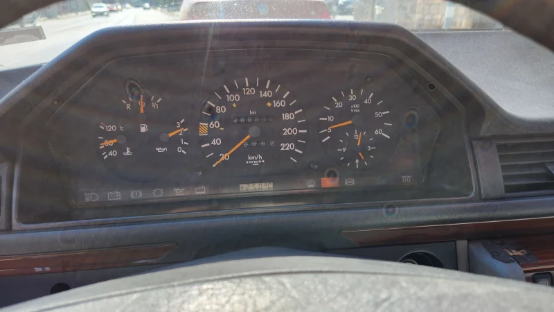 Mercedes-Benz 124 300 D Turbo Без Аналог !!, снимка 11 - Автомобили и джипове - 50797886