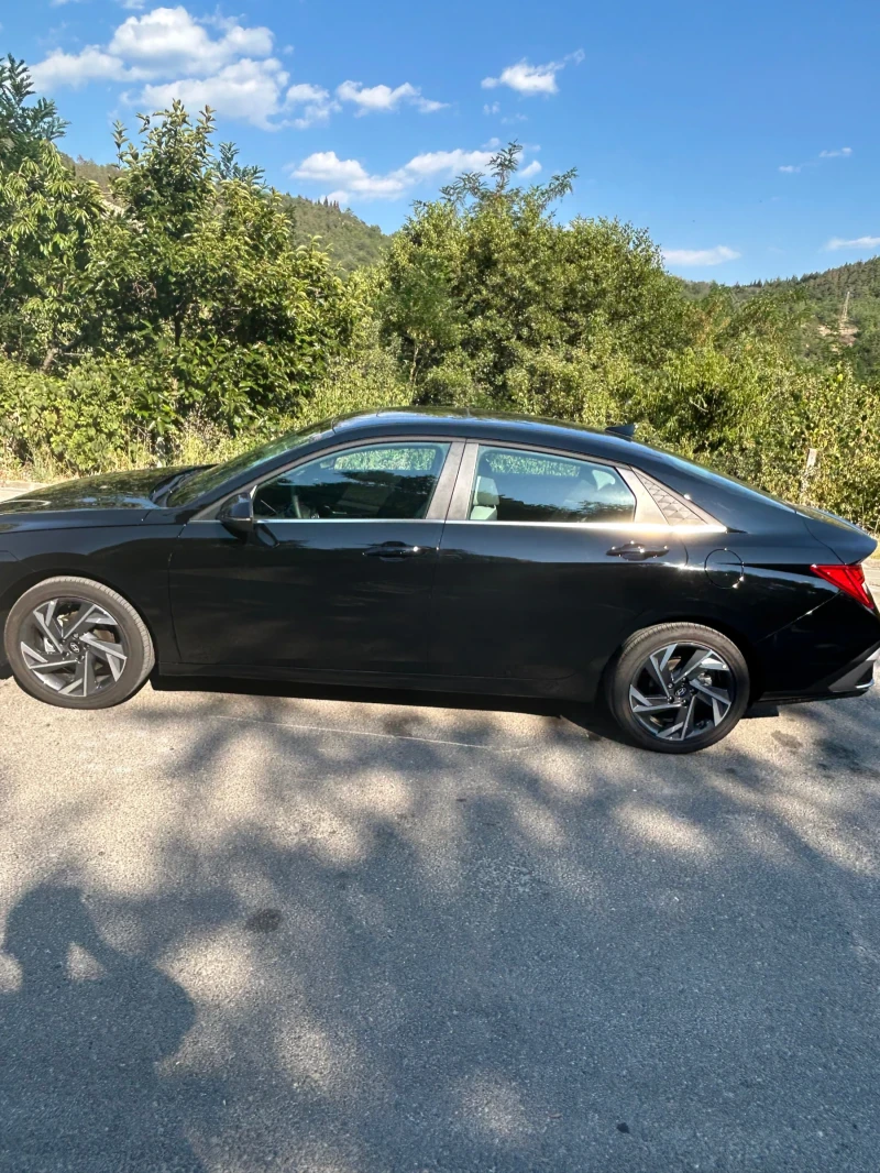 Hyundai Elantra, снимка 3 - Автомобили и джипове - 52553511