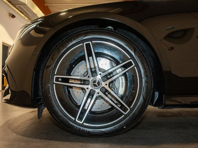 Mercedes-Benz E 200 AMG/ NEW MODEL/ NIGHT/ CAMERA/ DISTRONIC/, снимка 4 - Автомобили и джипове - 51616416