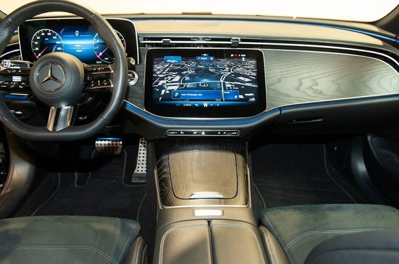 Mercedes-Benz E 200 AMG/ NEW MODEL/ NIGHT/ CAMERA/ DISTRONIC/, снимка 10 - Автомобили и джипове - 51616416