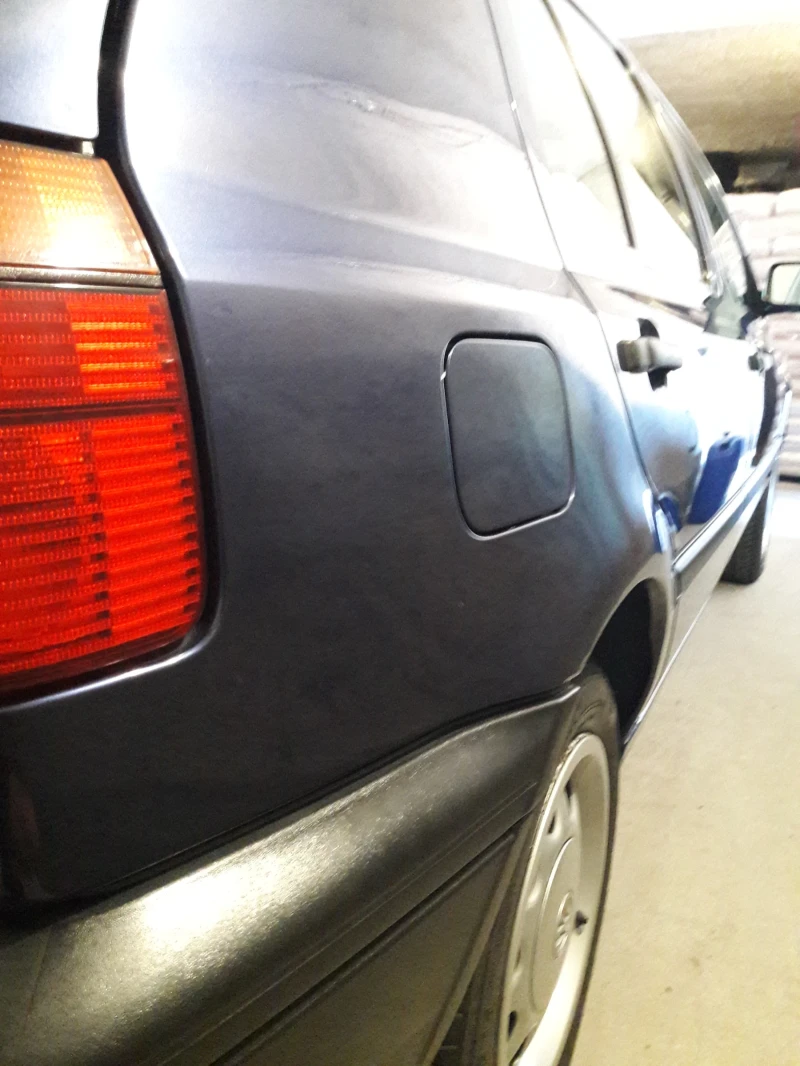 VW Golf 1.6mi 75k.c.Pink Floyd, снимка 7 - Автомобили и джипове - 52420173