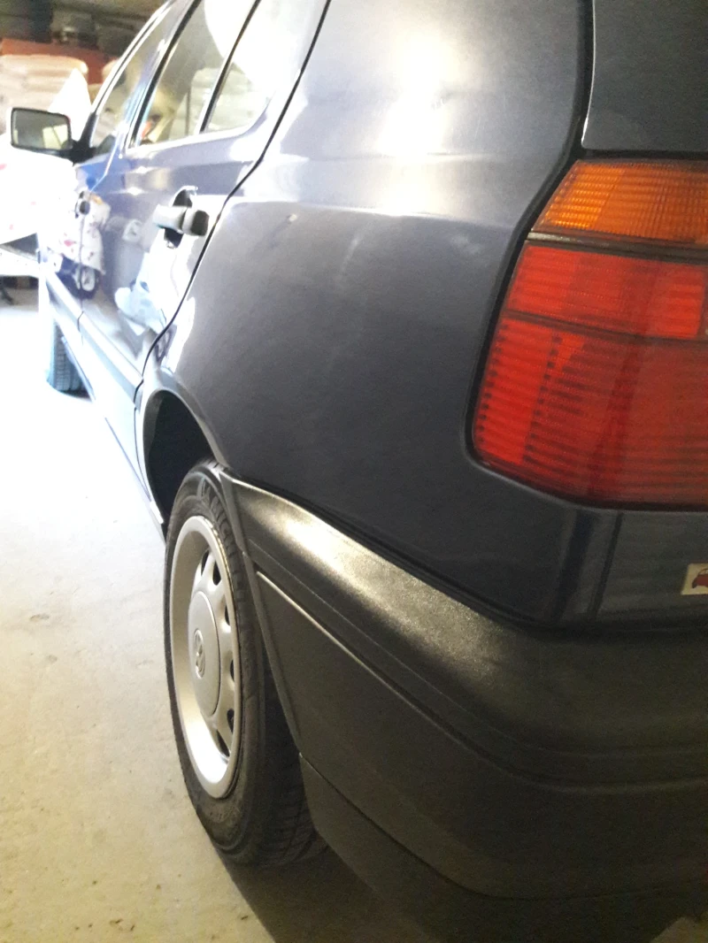 VW Golf 1.6mi 75k.c.Pink Floyd, снимка 6 - Автомобили и джипове - 52420173