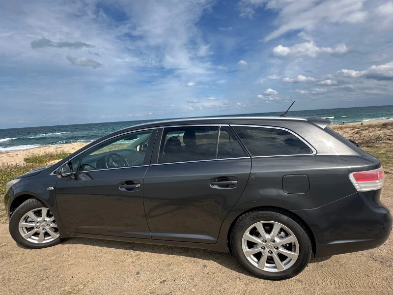 Toyota Avensis, снимка 2 - Автомобили и джипове - 52023216