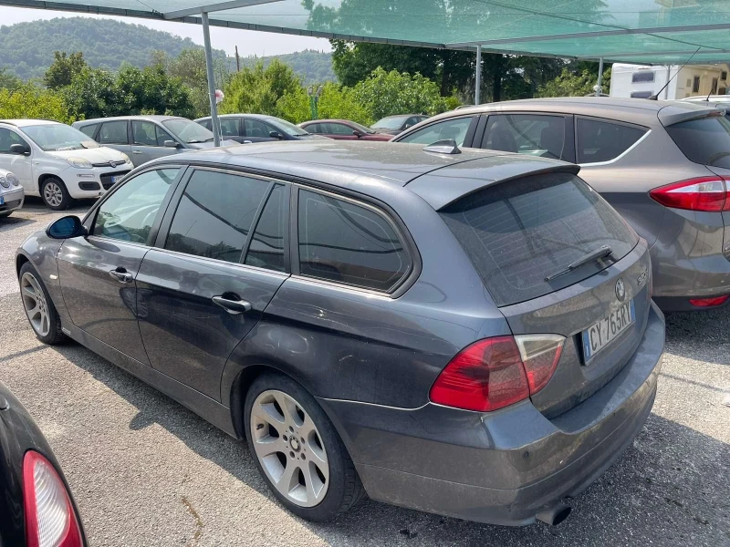 BMW 320, снимка 9 - Автомобили и джипове - 52083313