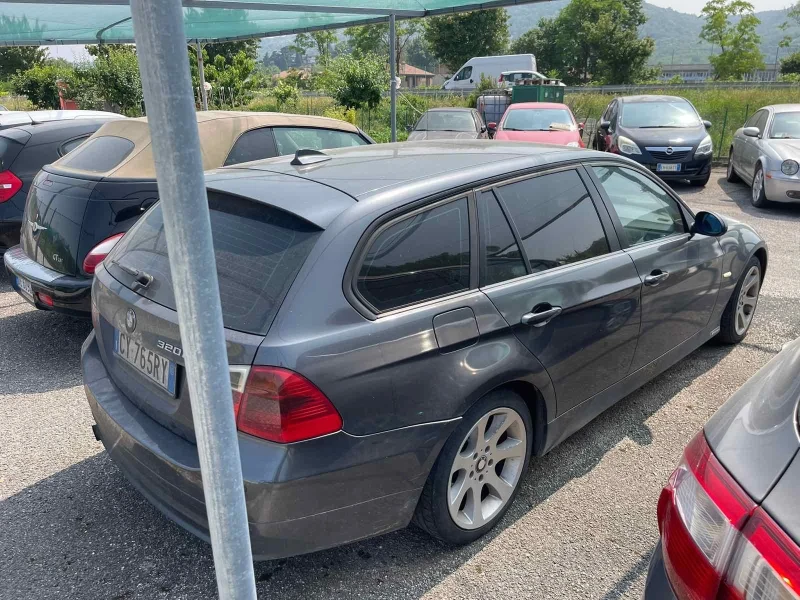 BMW 320, снимка 8 - Автомобили и джипове - 52083313