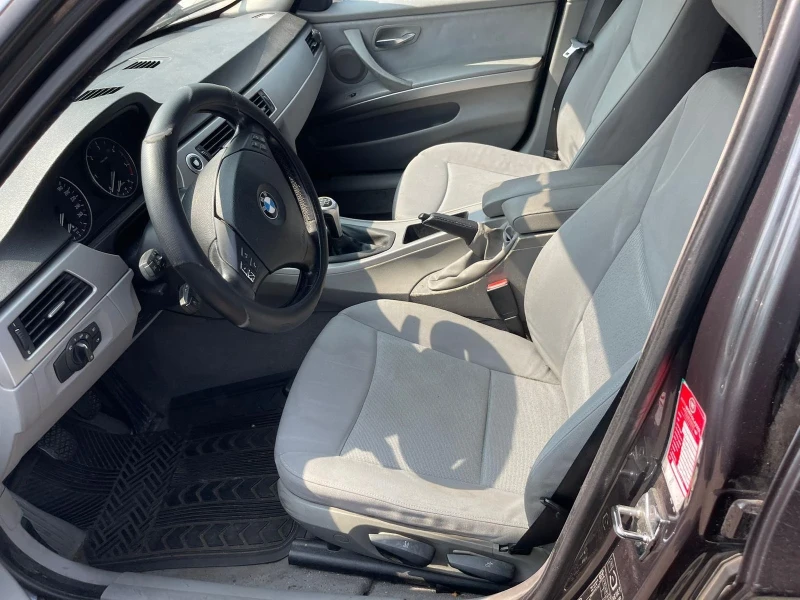 BMW 320, снимка 4 - Автомобили и джипове - 52083313