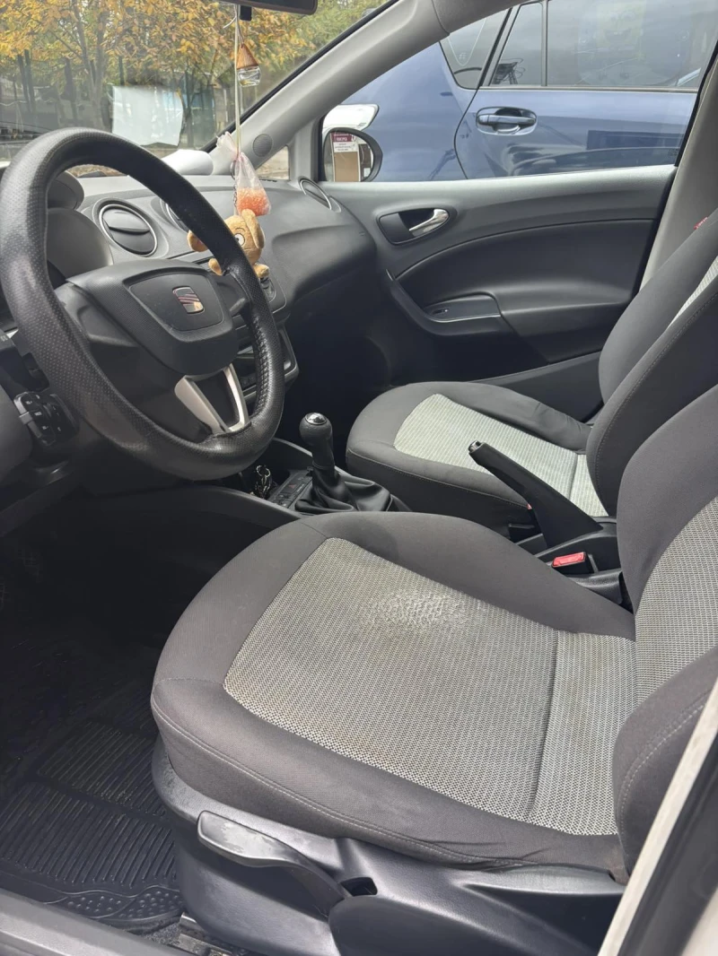 Seat Ibiza 1.4 Газ/Бензин 86к.с., снимка 7 - Автомобили и джипове - 52504350