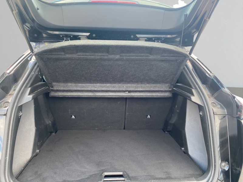 Peugeot 2008 Active pack 1.2 130 hp EAT8, снимка 11 - Автомобили и джипове - 52885862