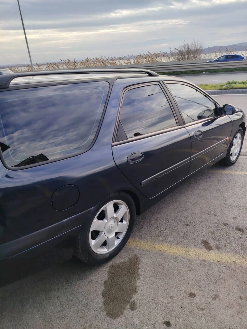 Renault Laguna, снимка 5 - Автомобили и джипове - 53105369
