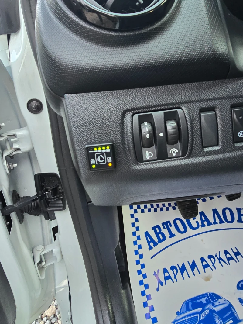 Renault Clio 1.0Tce-90k.c-ГАЗ-БЕНЗИН-ЕВРО 6В, снимка 13 - Автомобили и джипове - 53181026