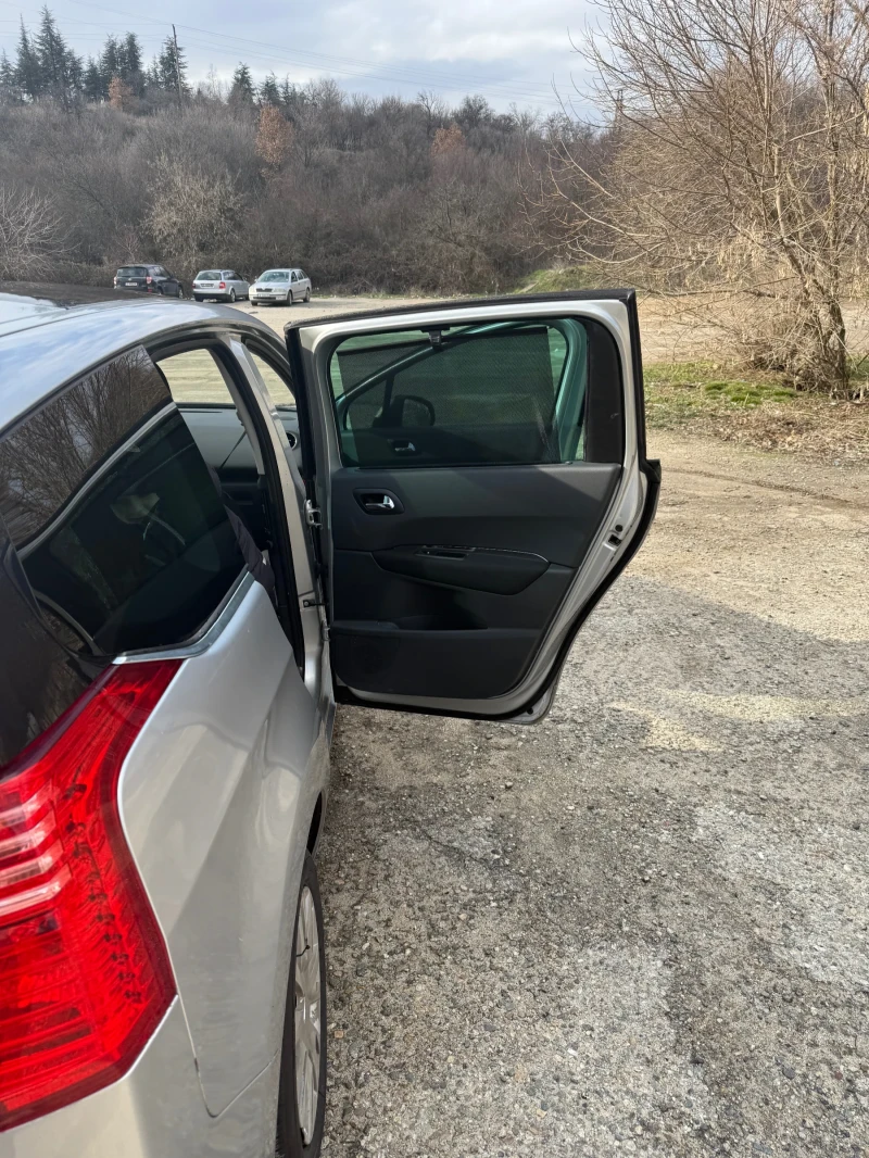 Peugeot 5008 1.6HDI, снимка 14 - Автомобили и джипове - 53314249