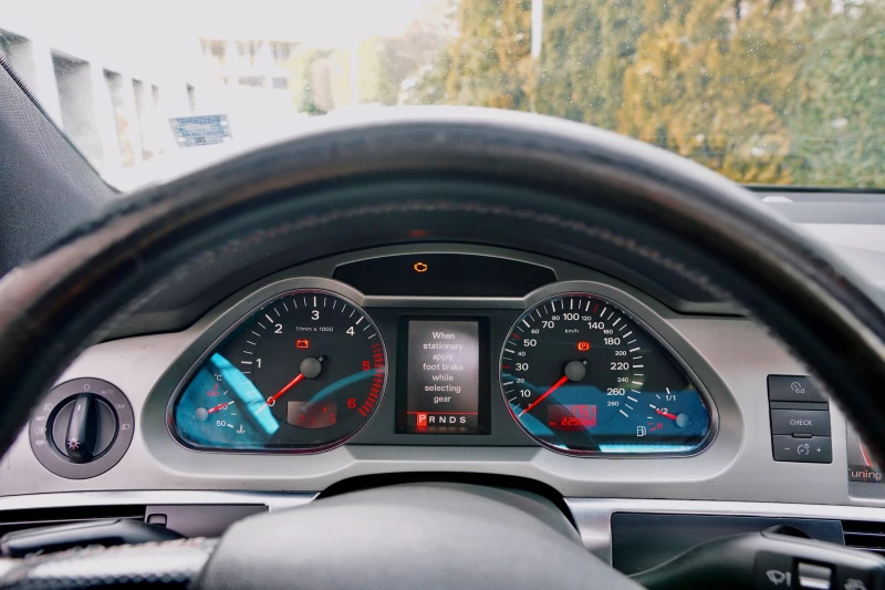Audi A6 3.0TDI 3xS-line, снимка 10 - Автомобили и джипове - 53356411