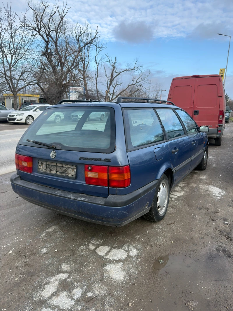 VW Passat B3 1.8i, снимка 3 - Автомобили и джипове - 53435325