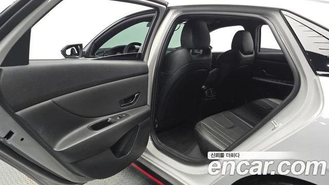 Hyundai Elantra 2.0* N* ПОДГРЕВ* ОБДУХВАНЕ* НАВИГАЦИЯ, снимка 9 - Автомобили и джипове - 54968168