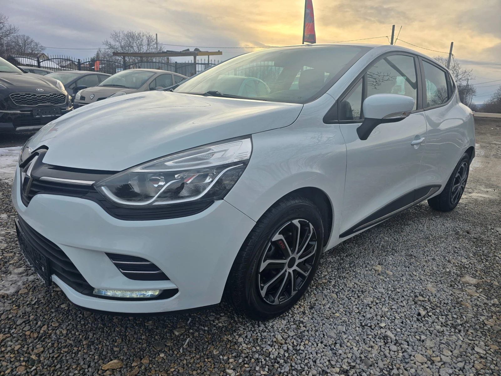 Renault Clio 1.0Tce-90k.c-ГАЗ-БЕНЗИН-ЕВРО 6В, снимка 1