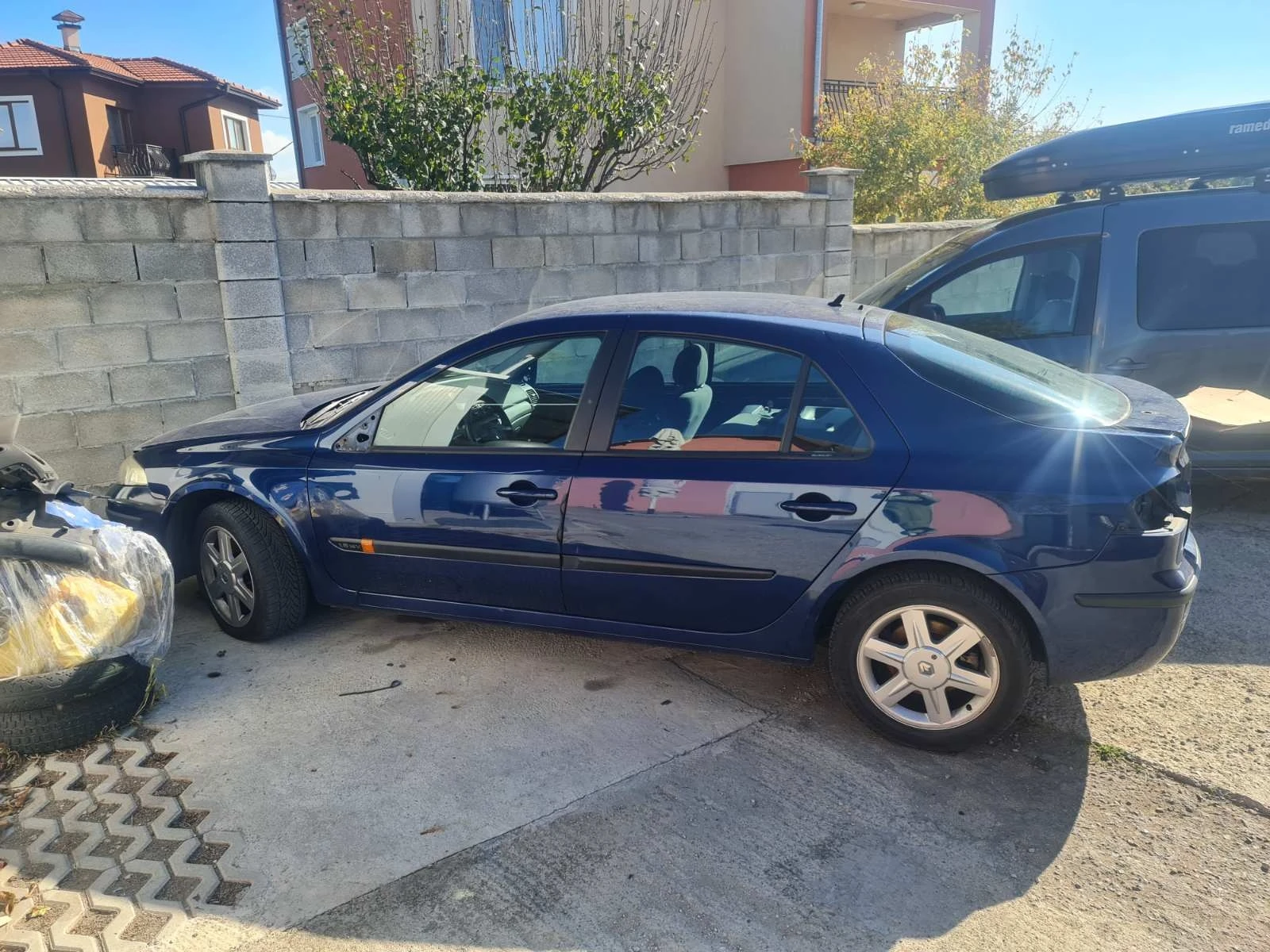 Renault Laguna 1.8 - изображение 2