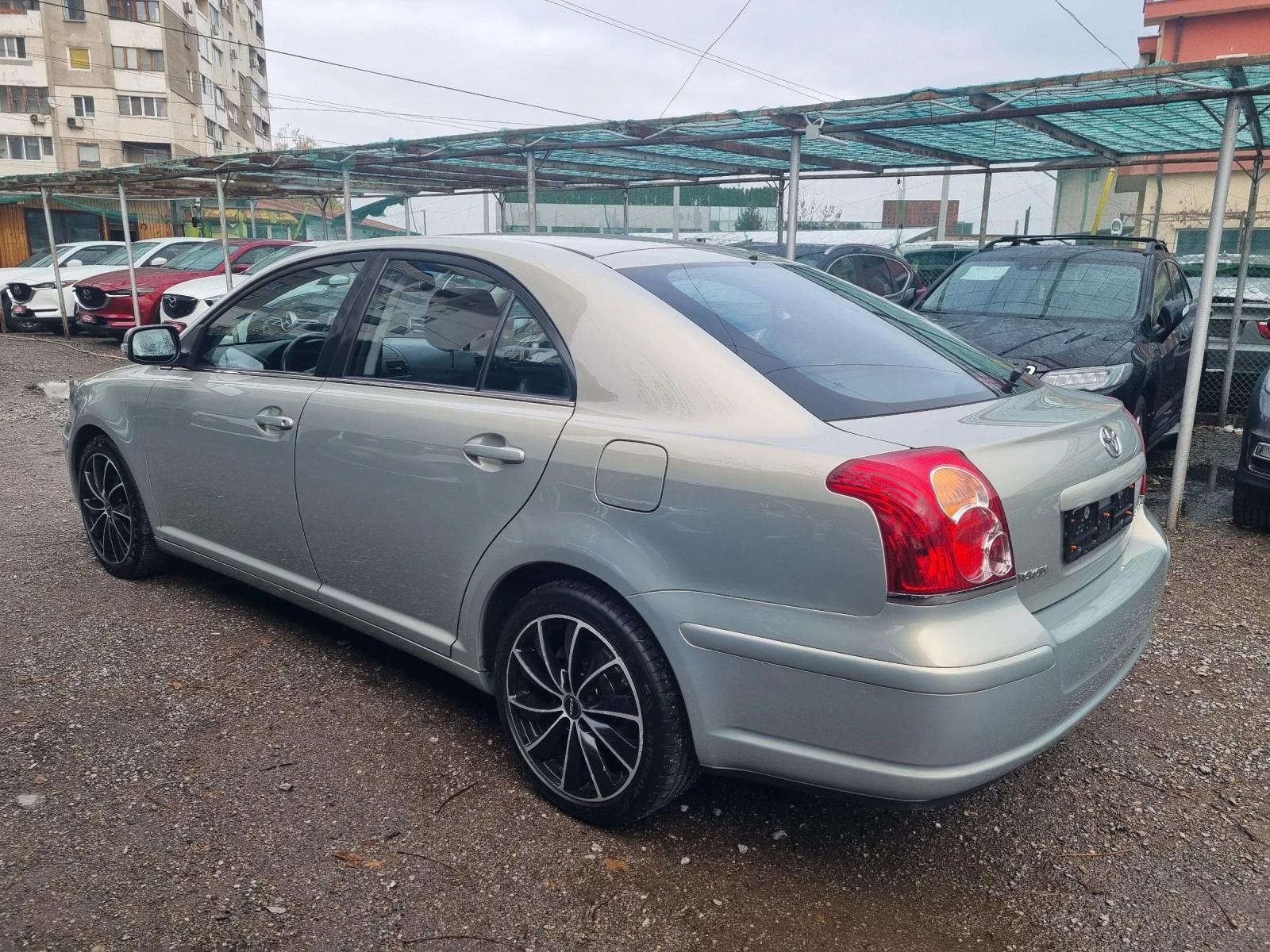 Toyota Avensis 1.8 VVT-I - изображение 3