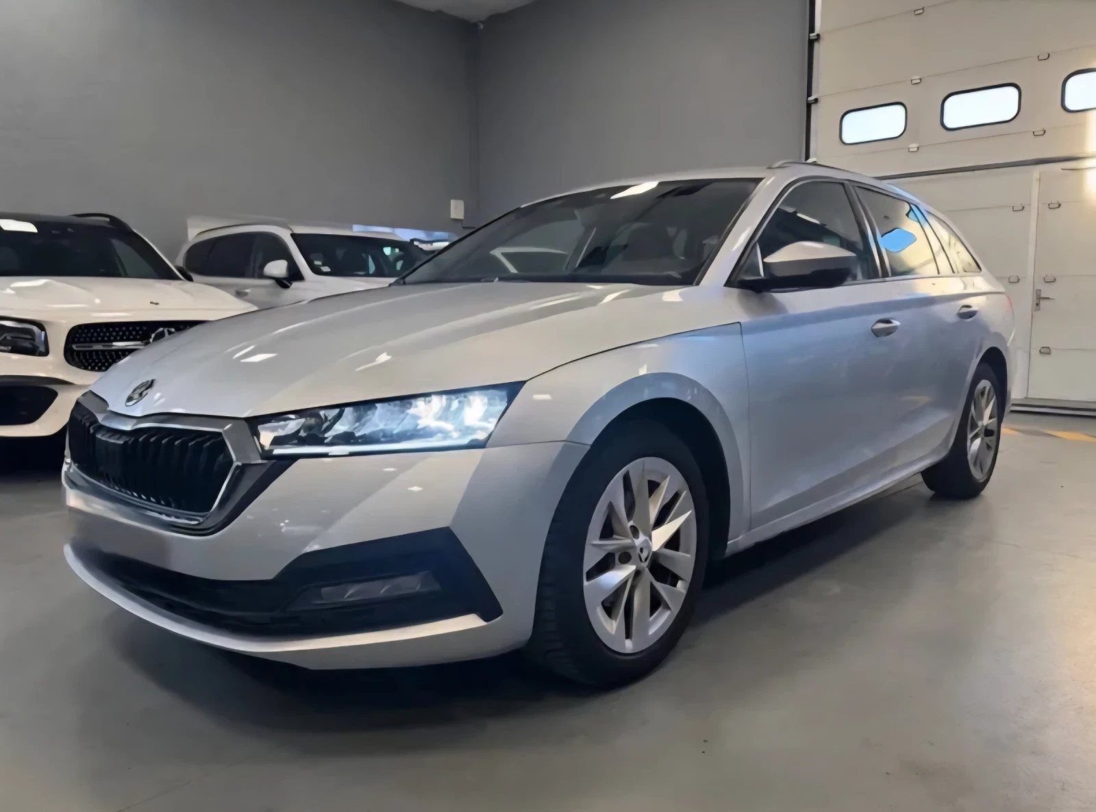 Skoda Octavia 150k.c* MATRIX* VIRTUAL Cockpit* DISTRONIK* KEYLES - изображение 2