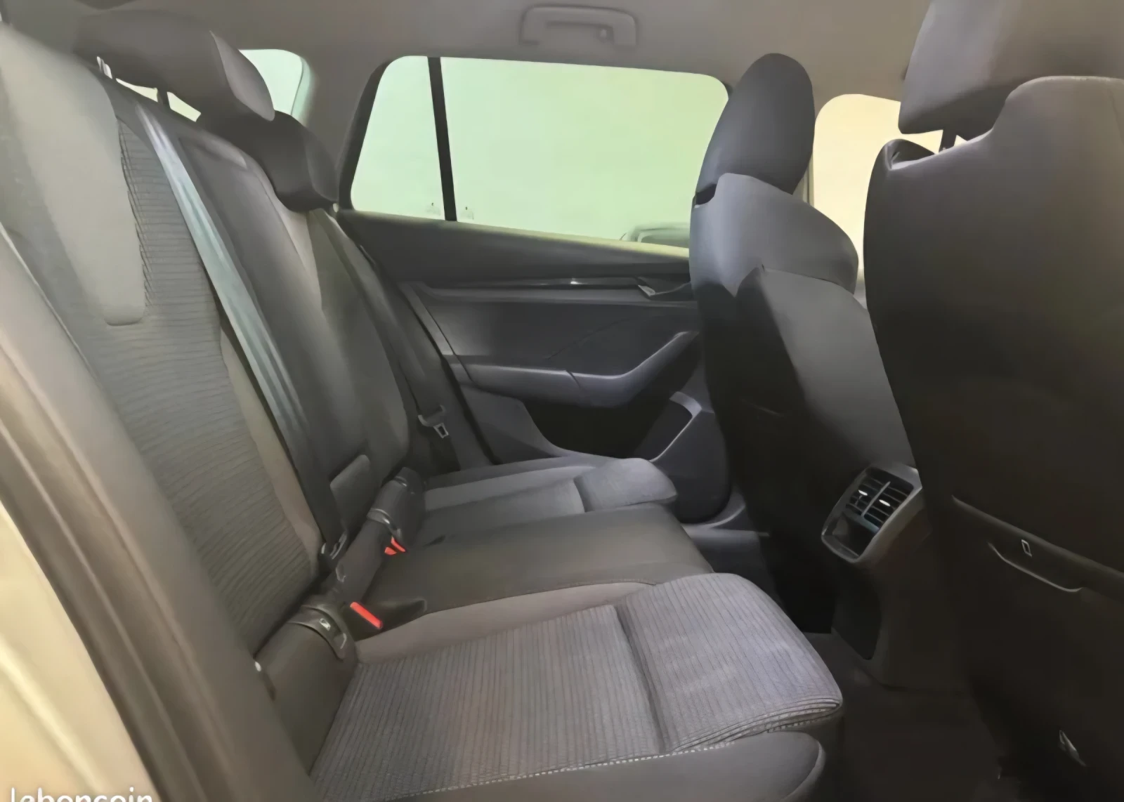 Skoda Octavia 150k.c* MATRIX* VIRTUAL Cockpit* DISTRONIK* KEYLES - изображение 7