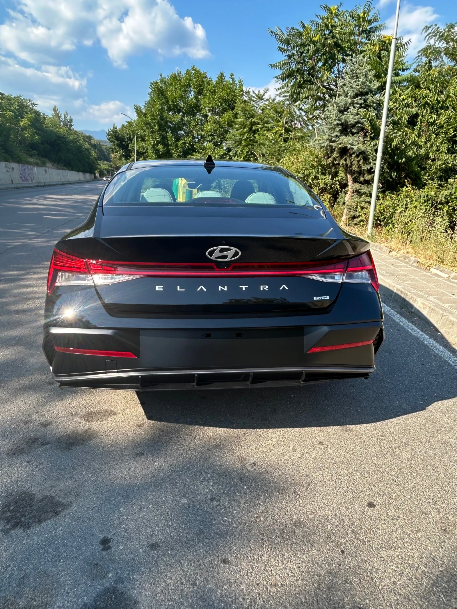 Hyundai Elantra | Mobile.bg   12
