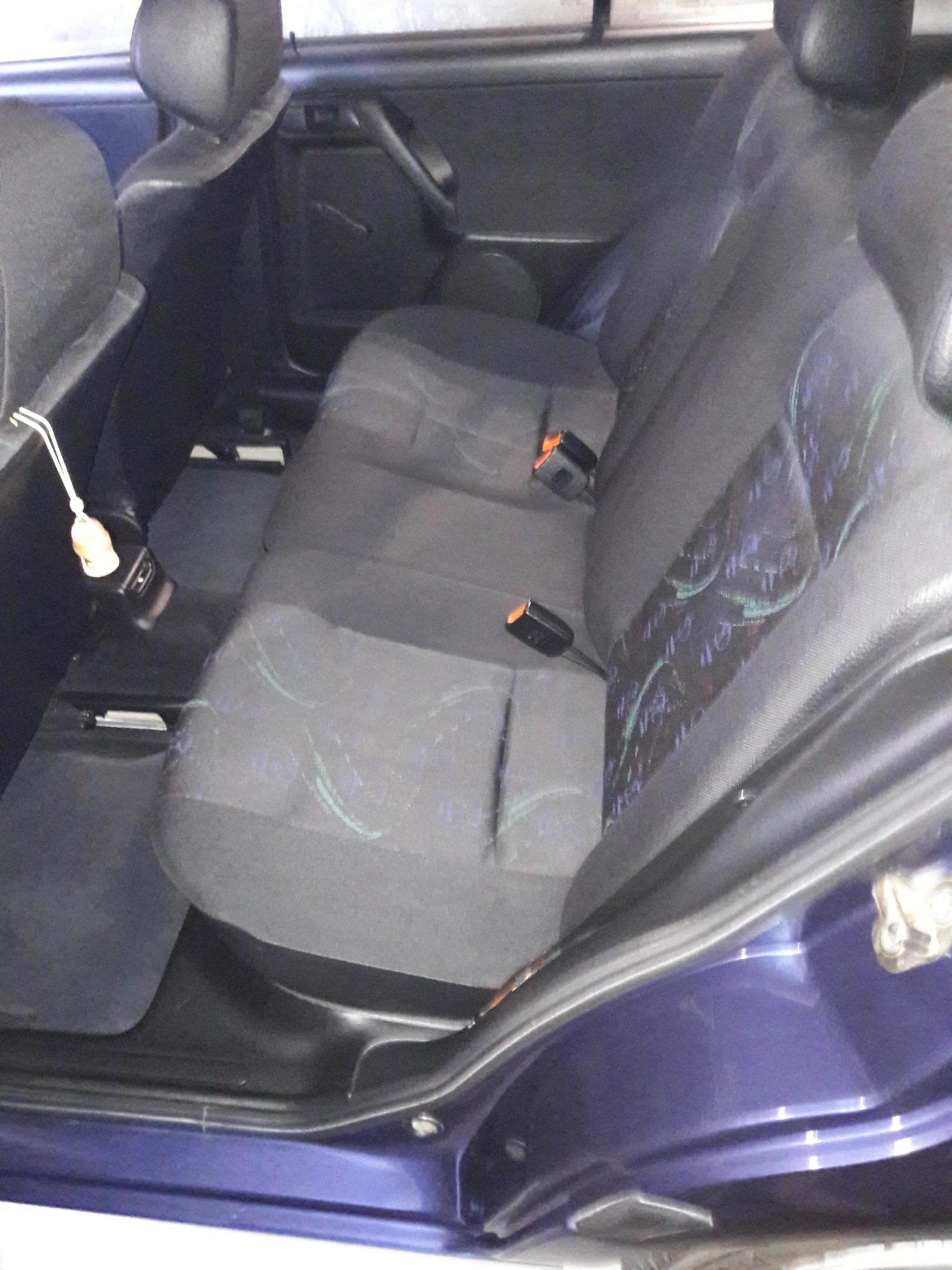 VW Golf 1.6mi 75k.c.Pink Floyd - изображение 5