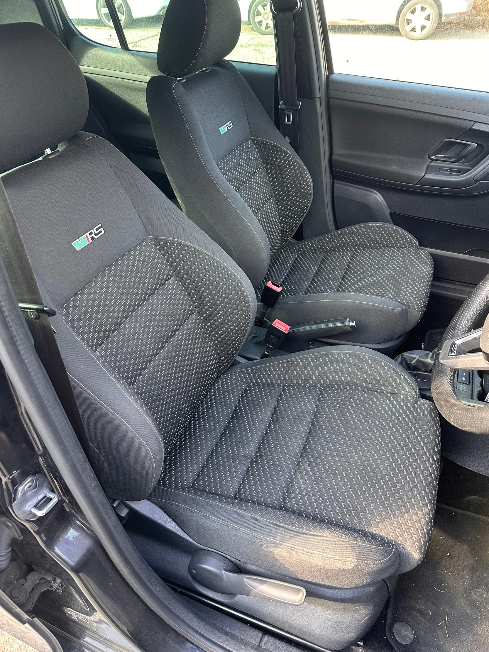Skoda Fabia 1.4tfsi dsg - изображение 6