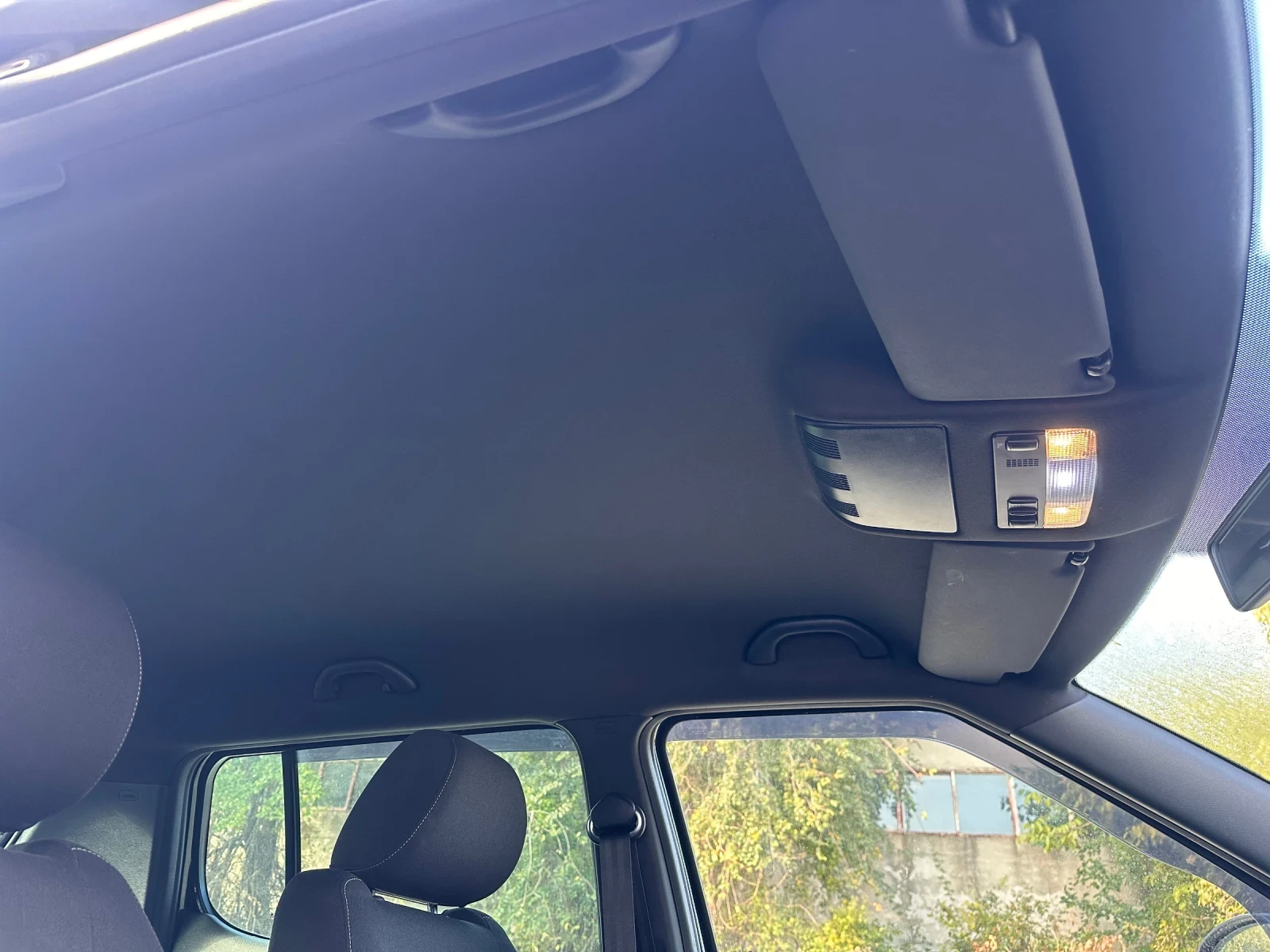 Skoda Fabia 1.4tfsi dsg - изображение 9