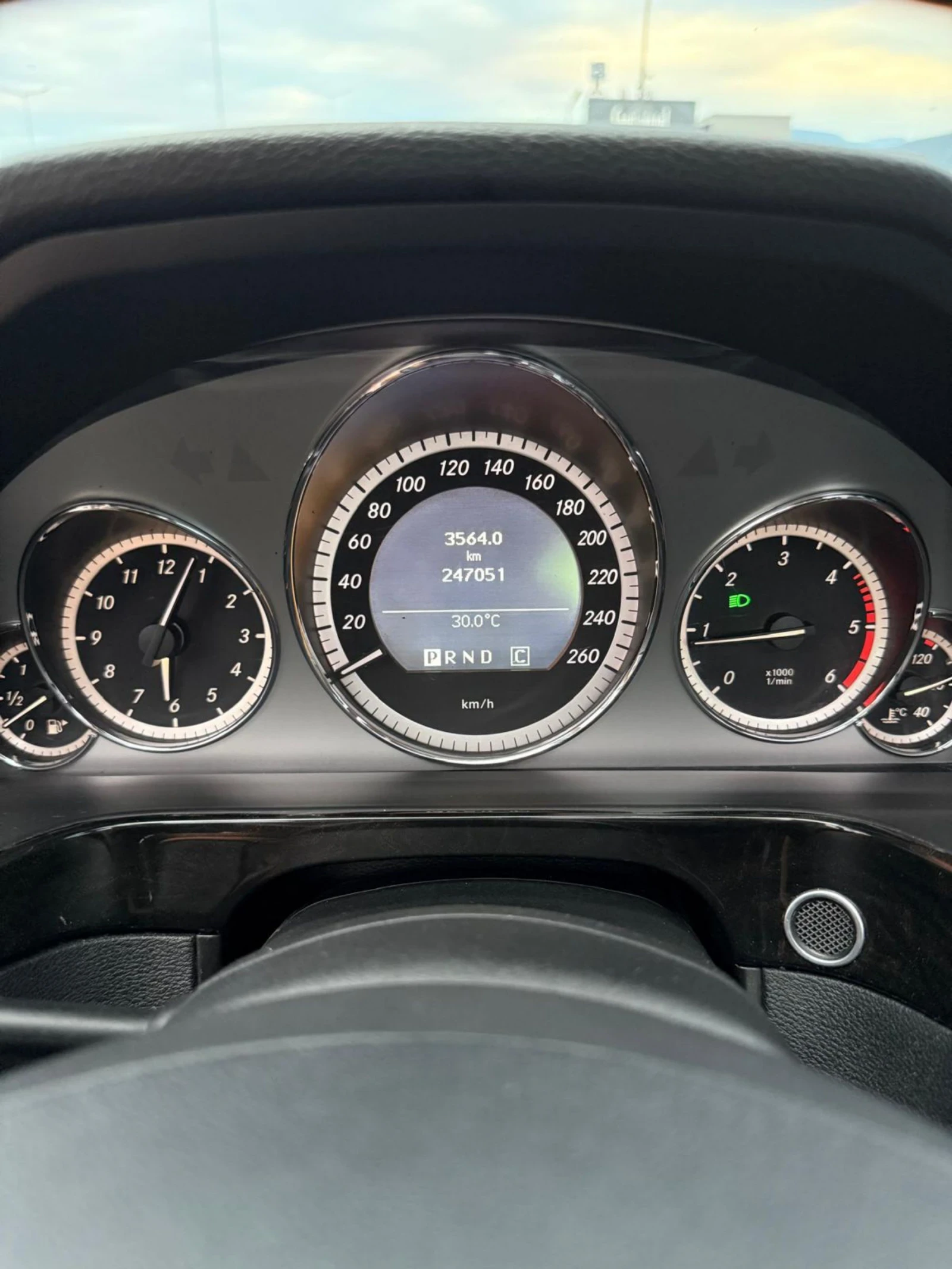 Mercedes-Benz E 250 CDI - изображение 9