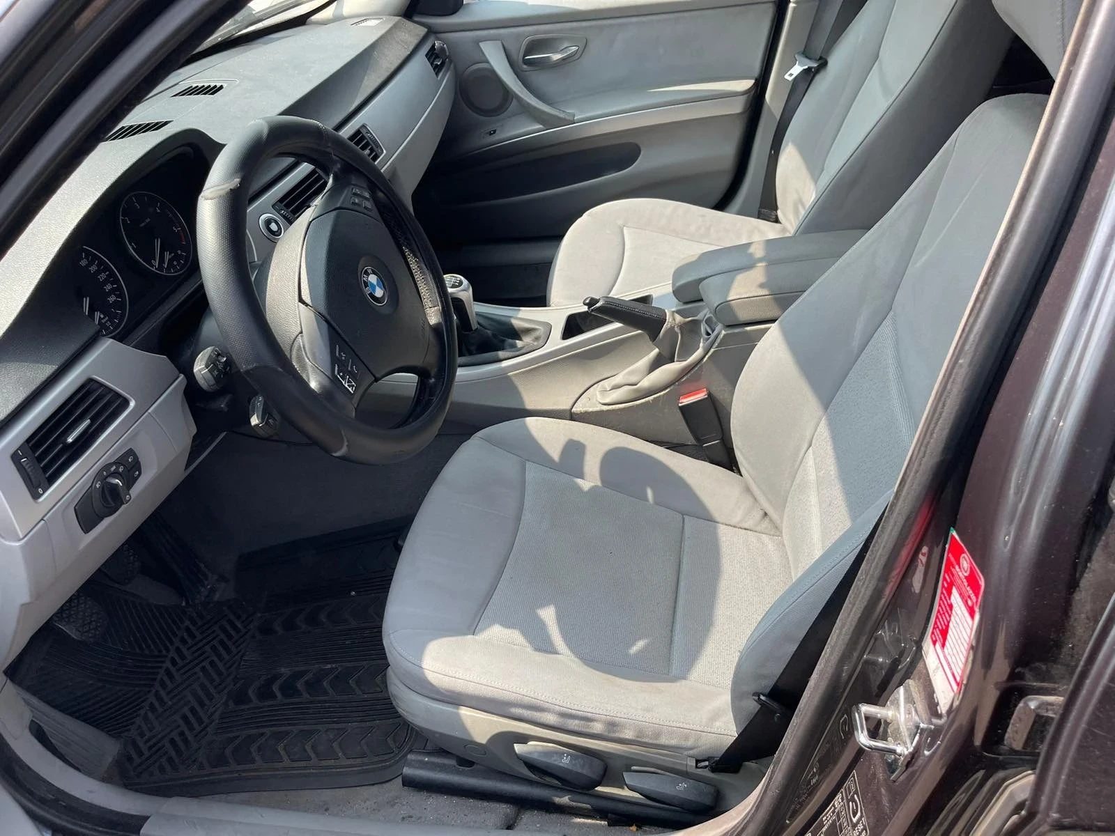 BMW 320  - изображение 4