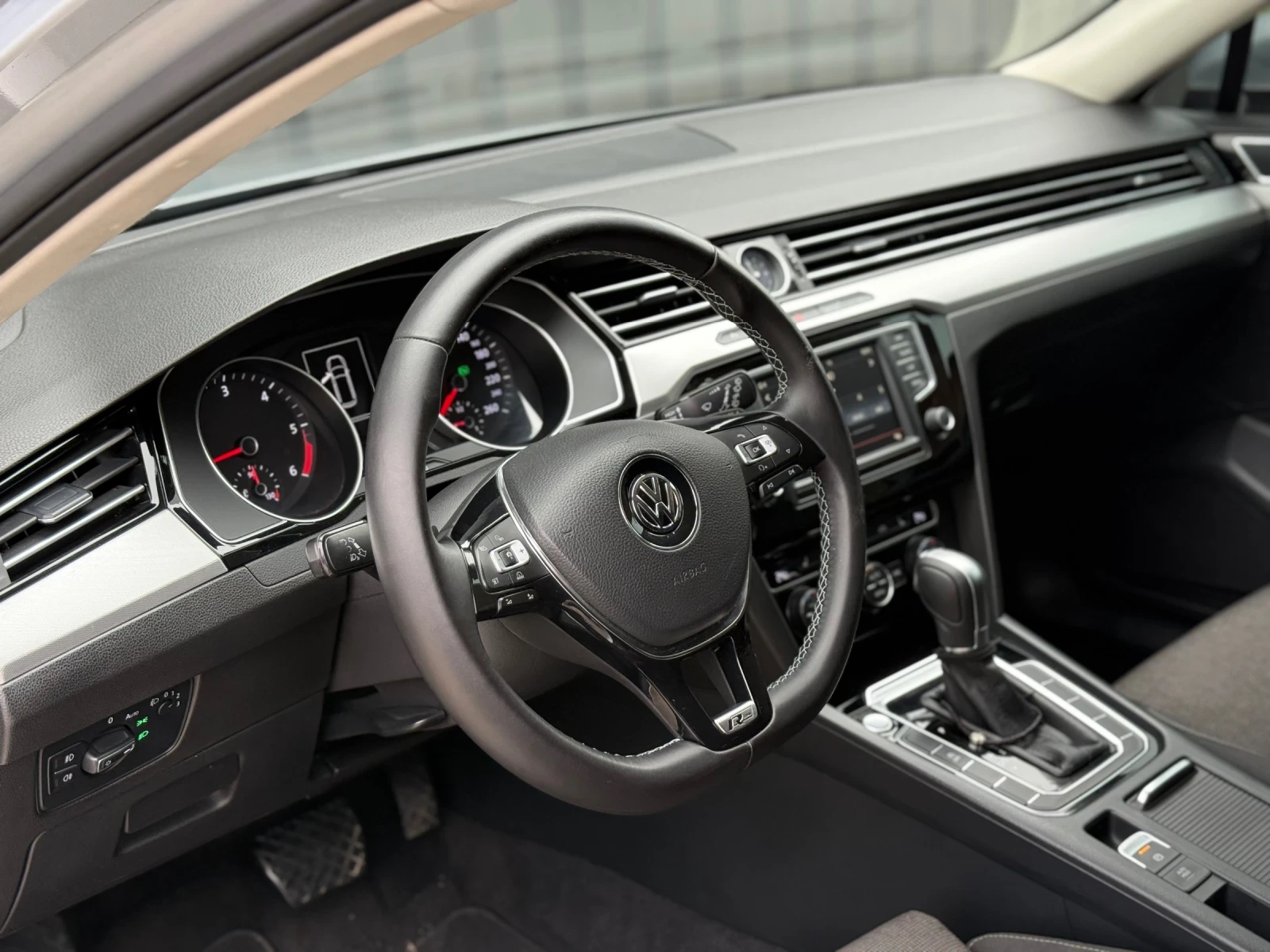VW Passat | Mobile.bg   7