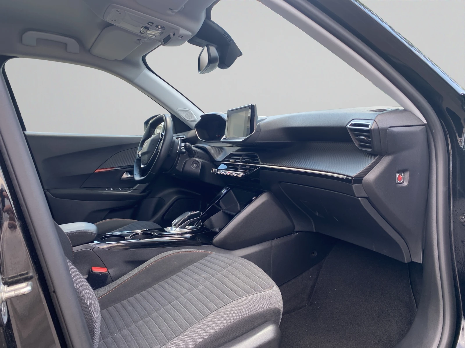 Peugeot 2008 Active pack 1.2 130 hp EAT8 | Mobile.bg � ����������� 10